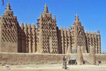 Mosquée Djinguereber, Mali. L'une des plus anciennes mosquées africaines. Construite en 1327. Elle est toujours en activité. Matériau : pisé