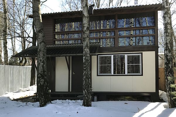 Southern facade of the Arctic residential module. Large glazing area with special energy-efficient coating. Triple glazed windows filled with inert gas